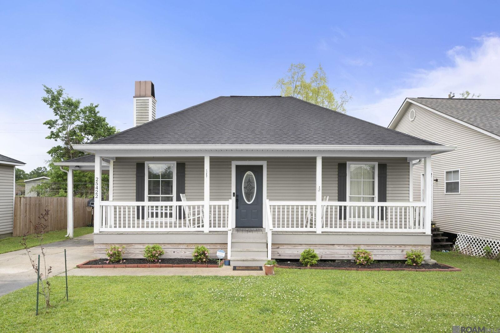 Property Photo: 25422 Homestead Dr LA 70726