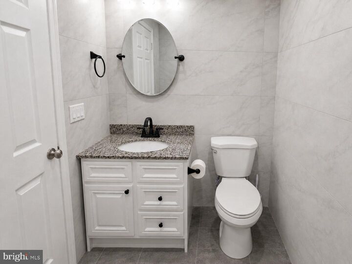 Property Photo:  427 W Girard Avenue 3  PA 19123 