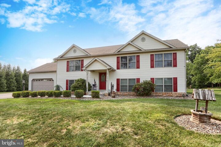 Property Photo:  10 David Glenn Drive  PA 17015 
