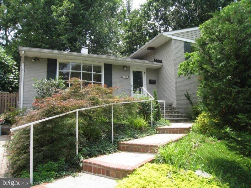 Property Photo: 8511 Freyman Drive MD 20815
