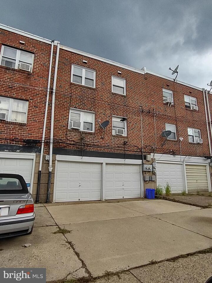 Property Photo:  2589 Balwynne Park Road  PA 19131 
