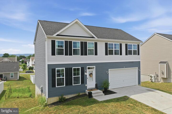 Property Photo: 142 Einstein Way WV 25404