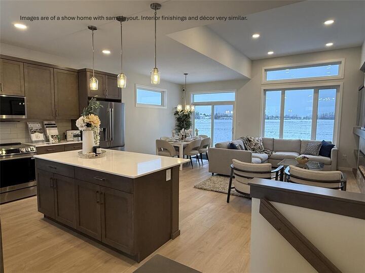 Property Photo:  49 Falcon Cove  MB R5A 0B6 
