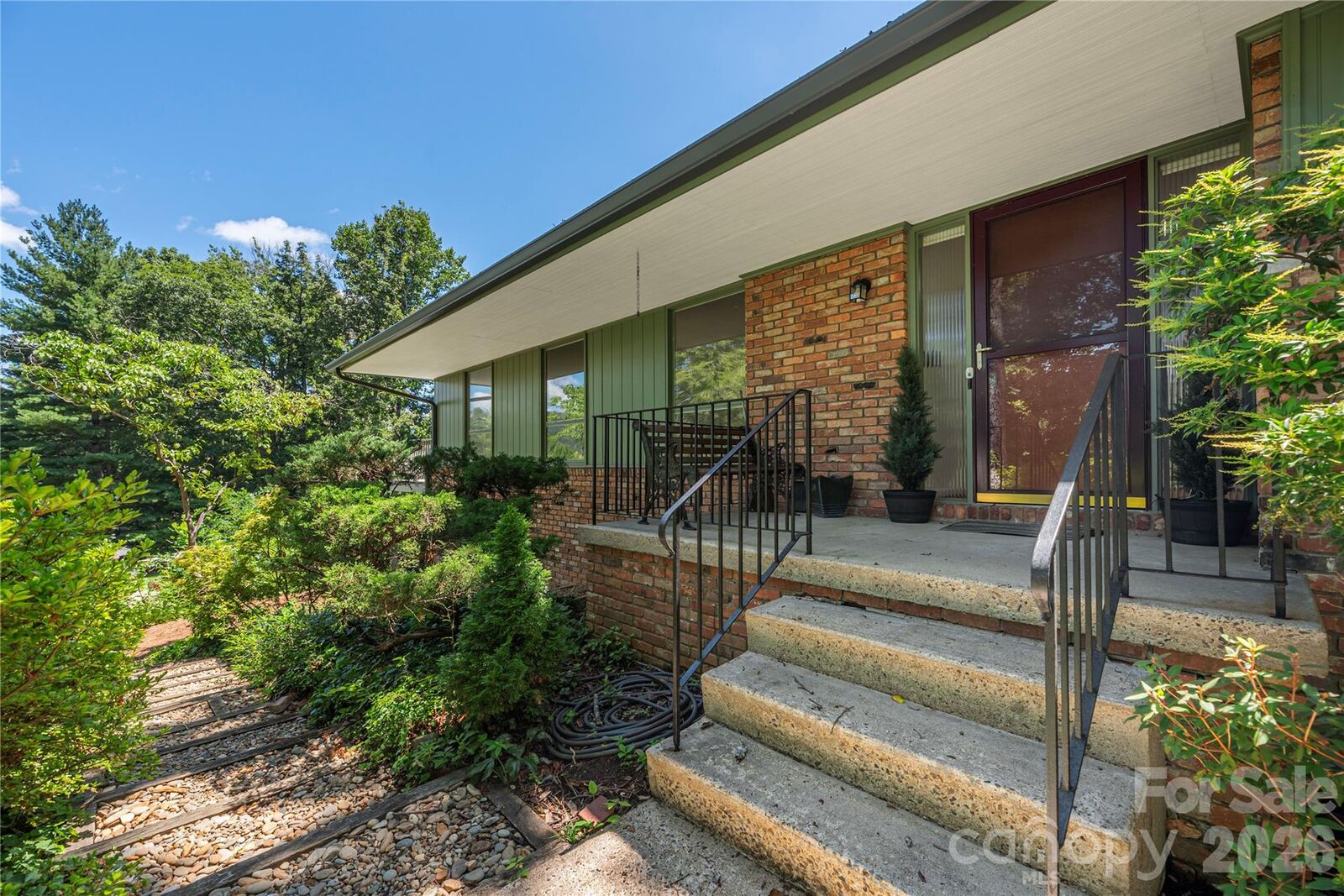 Property Photo:  38 Forest View Drive  NC 28804 