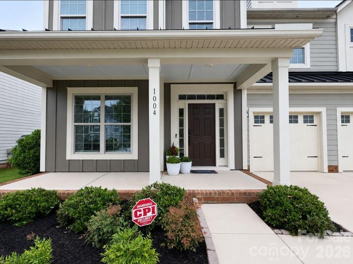 Property Photo:  1004 Hallmark Way  NC 28173 