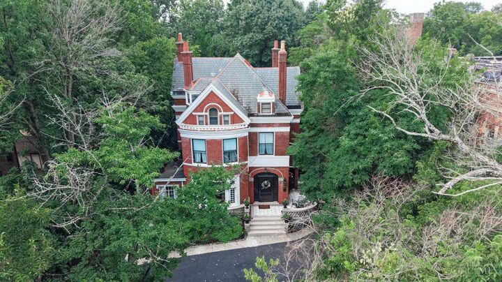Property Photo: 445 Ludlow Avenue OH 45220