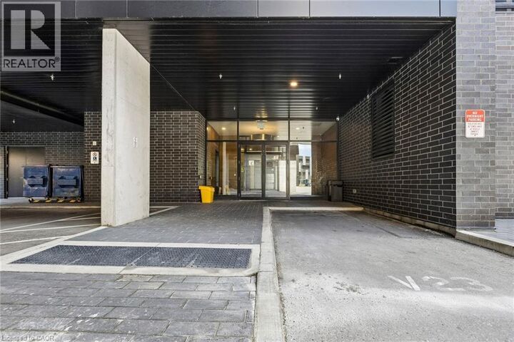 Property Photo:  145 Columbia Street West 131  ON N2L 0K7 