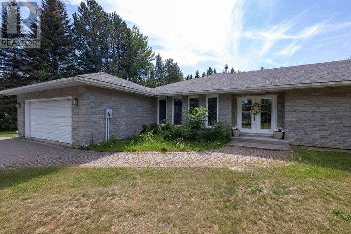 Property Photo: 1155 Victor St S ON P7K 1N6