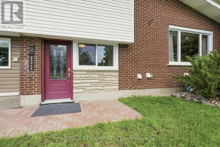 Property Photo:  2346 Edwin Crescent  ON K2C 1H7 