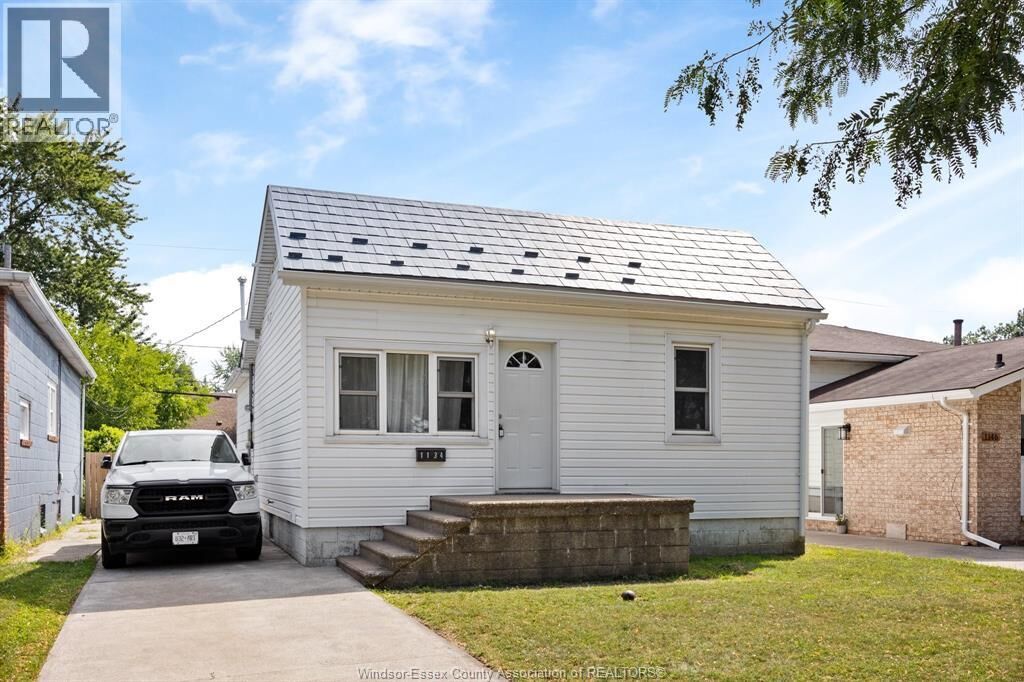 Property Photo:  1134 California  ON N9B 2Z9 
