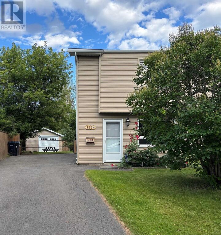 323A Wentworth Cres — photo 1