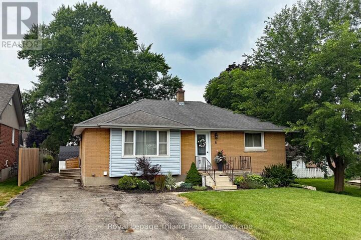 8 Dougall Street — photo 1