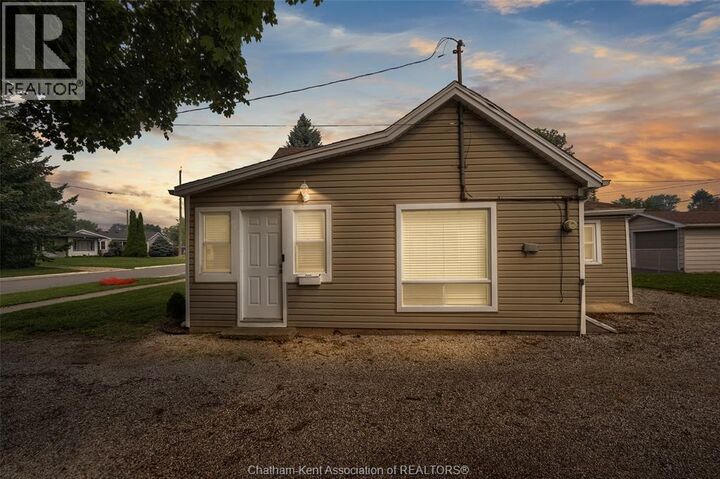 Property Photo:  133 Woods Street  ON N7L 3P9 