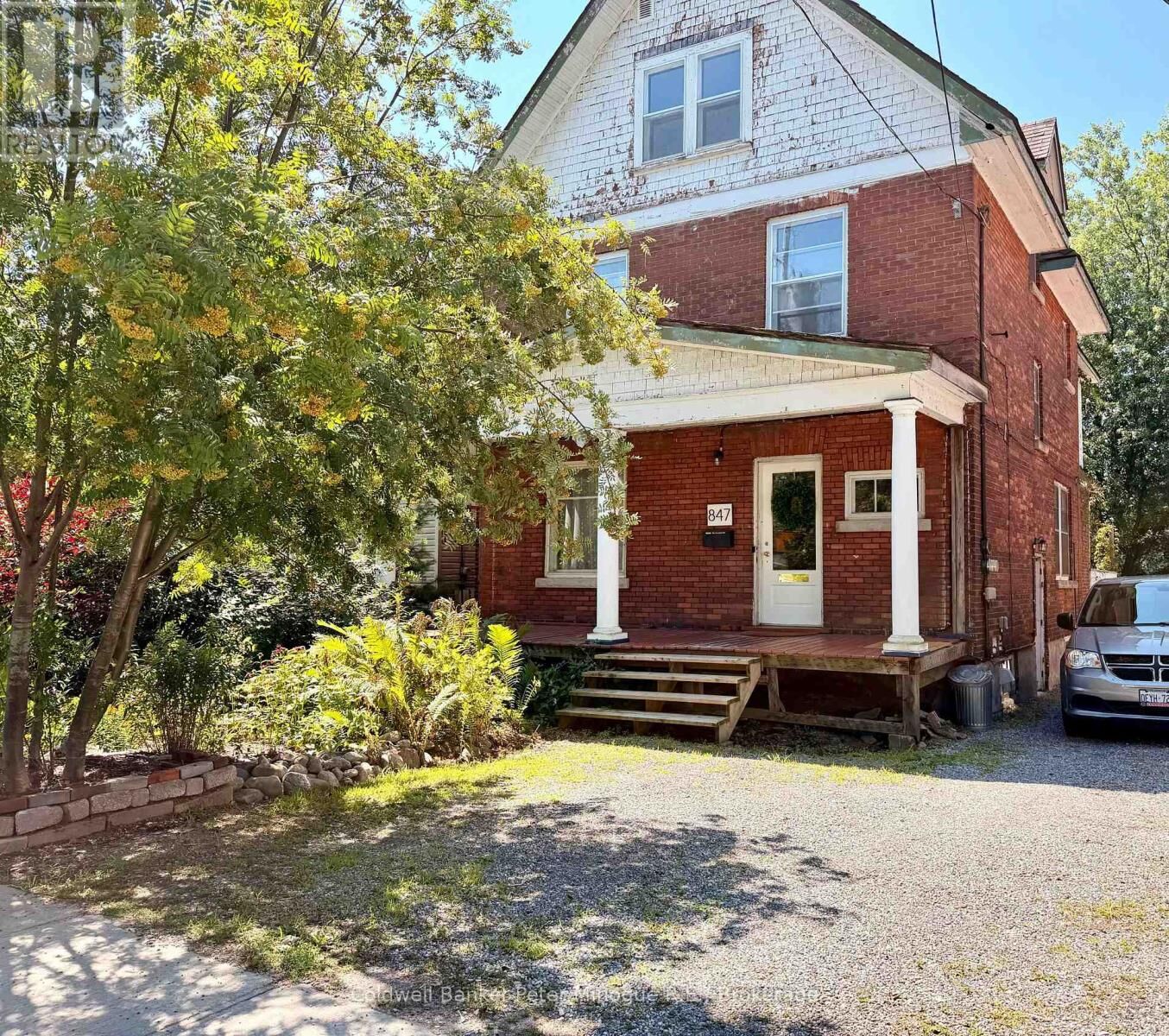 Property Photo: 847 McIntyre Street West ON P1B 3A2