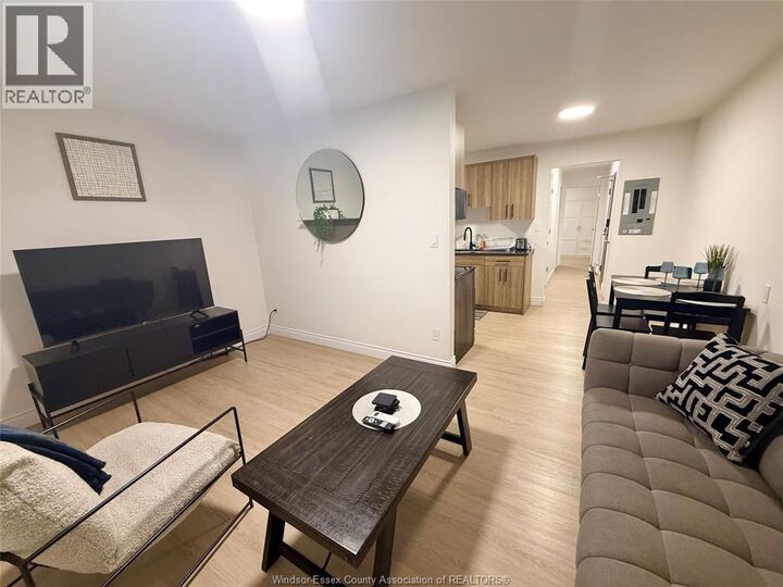 Property Photo:  808 Ottawa Street 2  ON N8X 2C6 