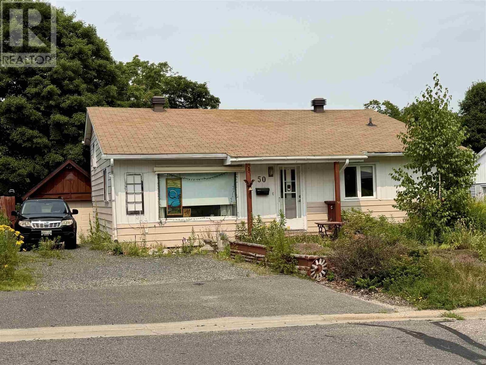 Property Photo: 50 Hutchison Ave ON P5A 1W5