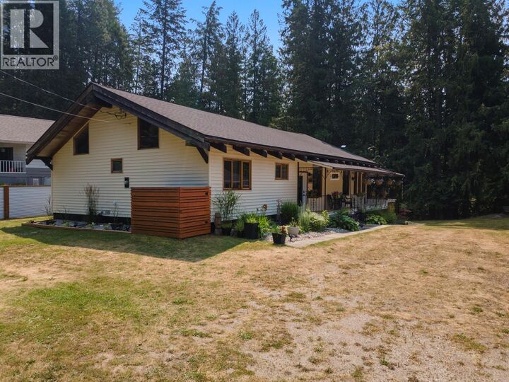 Property Photo: 10215 Twin Bays Road BC V0B 1A1