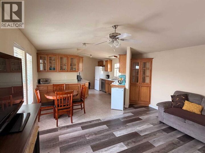 Property Photo: 1609 14 Street AB T9W 1K4