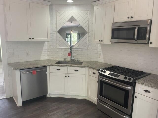 Property Photo:  324 Egan Drive  FL 32536 