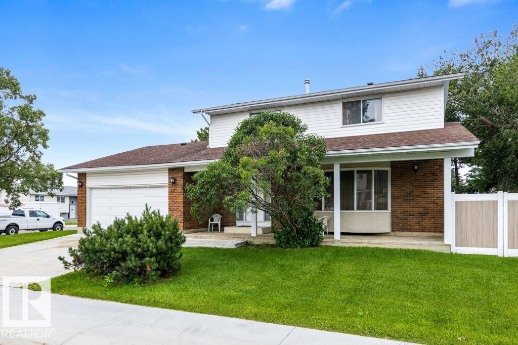 Property Photo:  11113 173A Avenue NW  AB T5X 3K1 