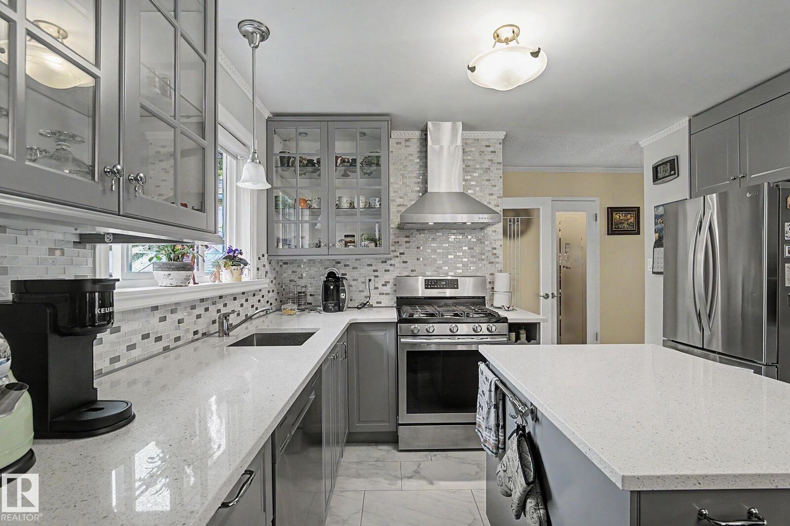 Property Photo:  11638 123 Street NW  AB T5M 0G6 