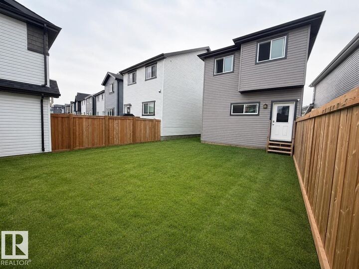 Property Photo:  2957 Coughlan Green Green SW  AB T6W 3X6 