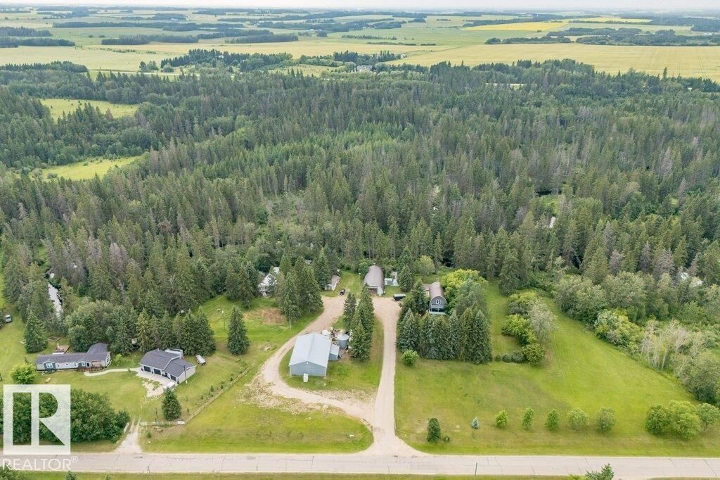 Property Photo:  473068 Rge Road 243 A  AB T0C 1Z0 