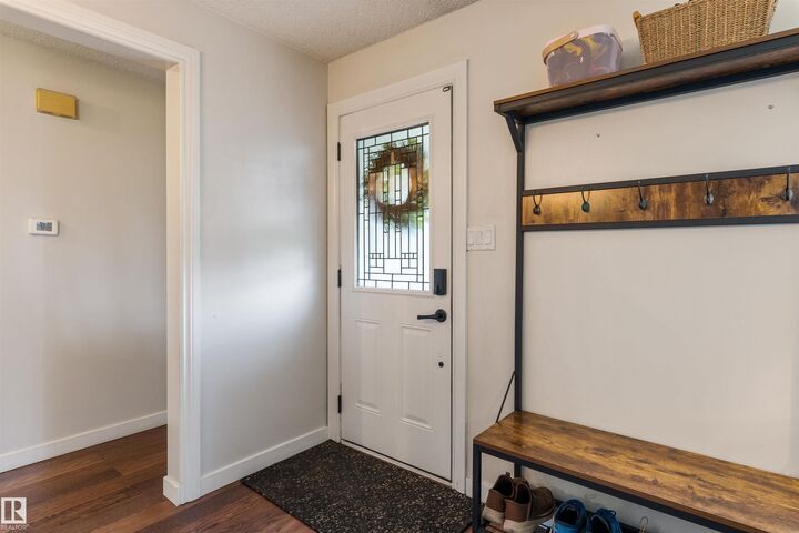 Property Photo:  23 Glenhaven Crescent  AB T8N 1A4 