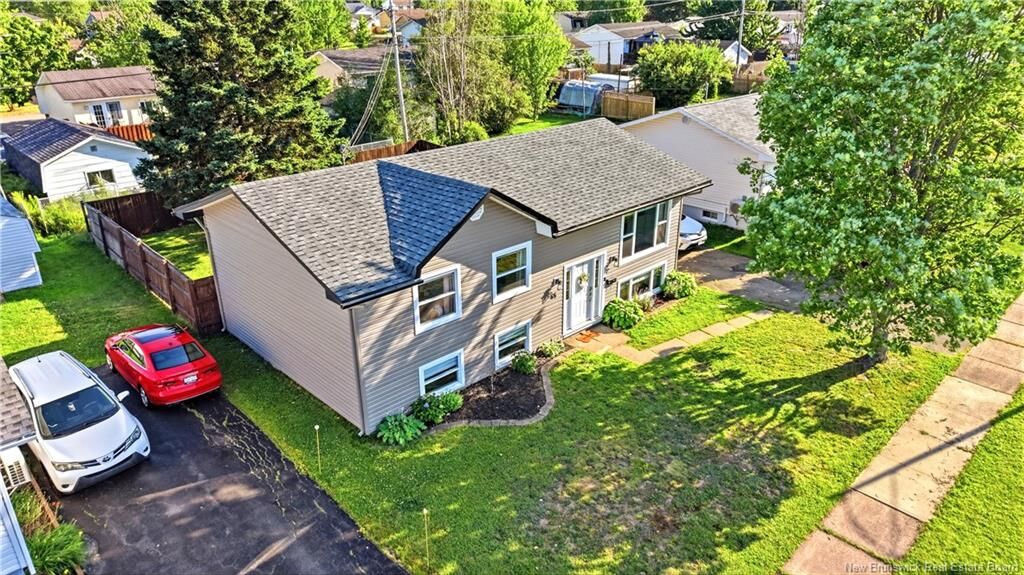 Property Photo:  65 Satinwood Drive  NB E1G 1C3 