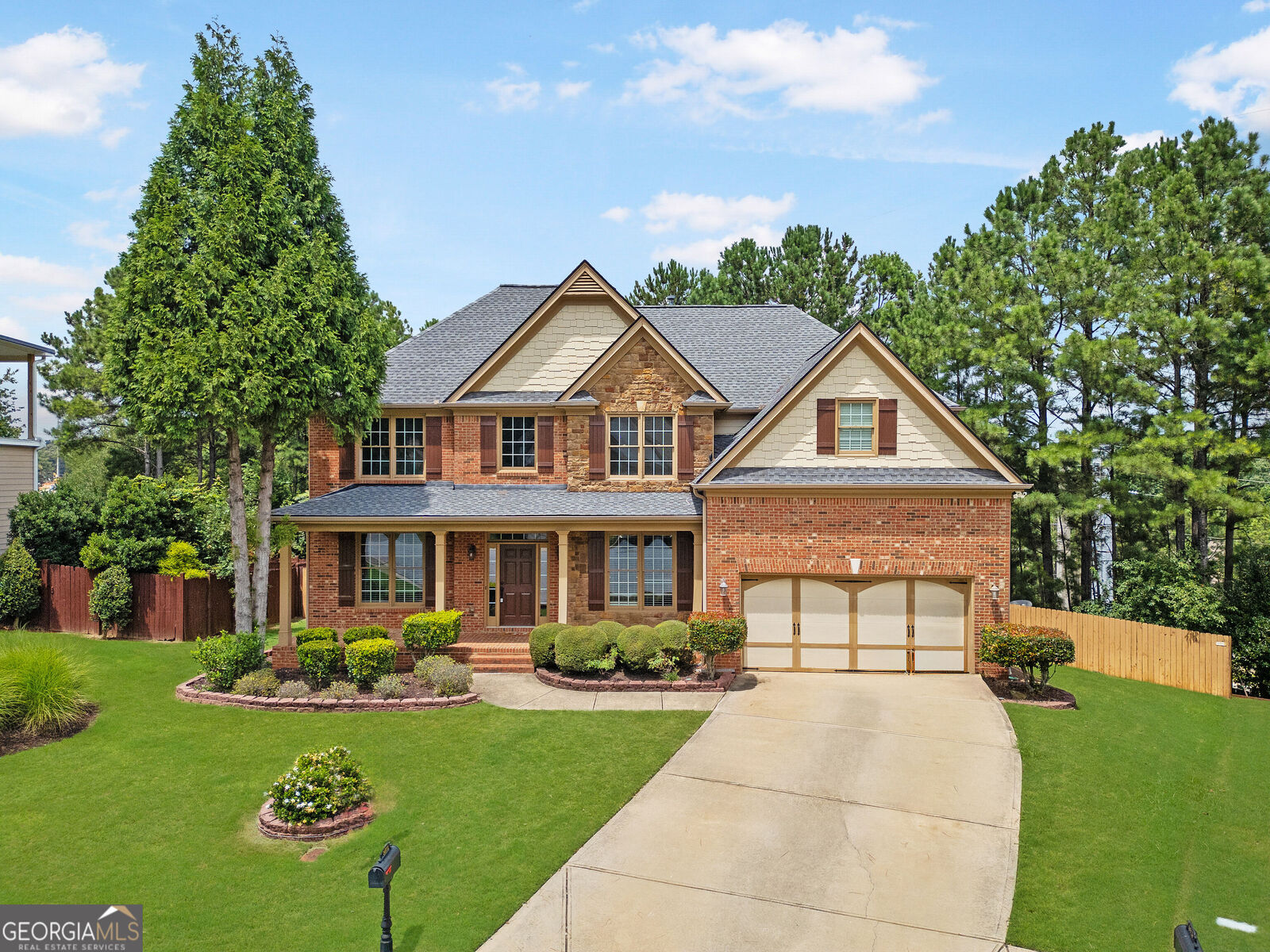 Property Photo: 5605 Viewpoint Ct Court GA 30024