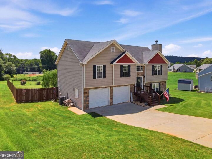 Property Photo:  8241 Mountain Glen Drive  GA 30527 