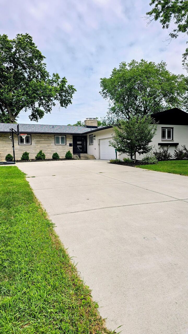 Property Photo:  1411 Kraft Drive  IN 46321 