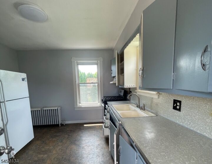 Property Photo:  597 Belvidere Rd 2  NJ 08865 