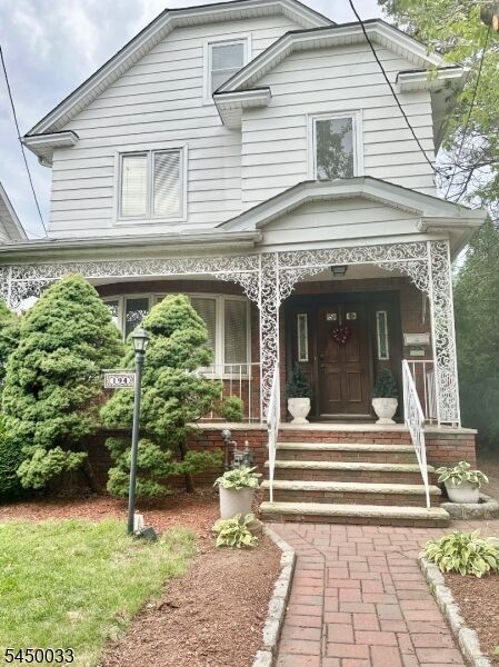 Property Photo:  194 Glenwood Rd  NJ 07208 