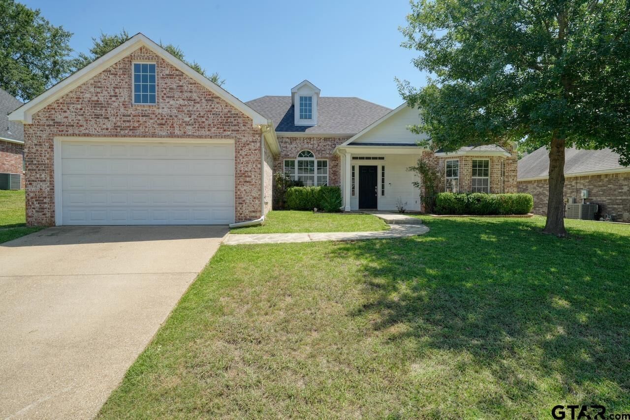 Property Photo:  812 Rugby Lane  TX 75791 