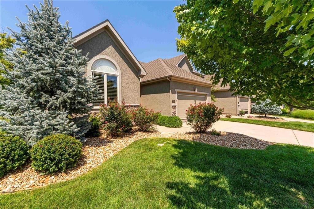 Property Photo: 19704 W 100th Street KS 66220