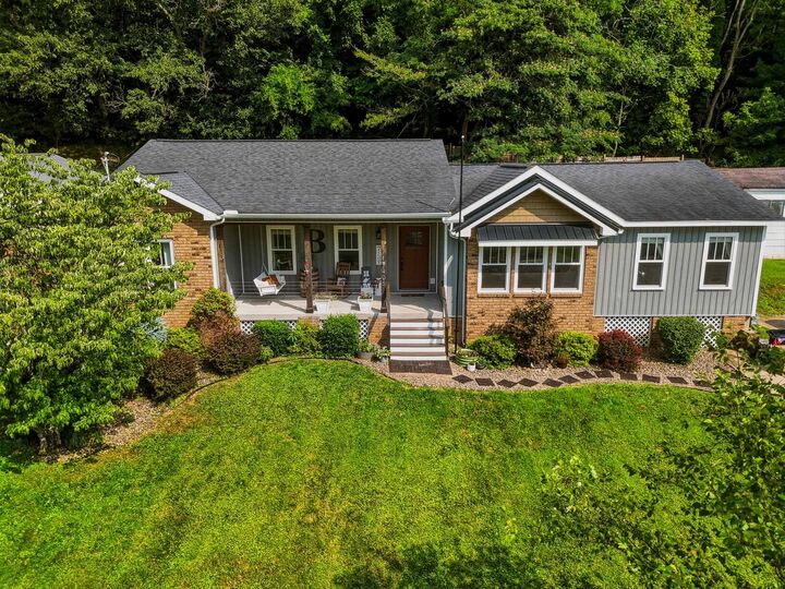 Property Photo: 405 Spencer Avenue WV 25504