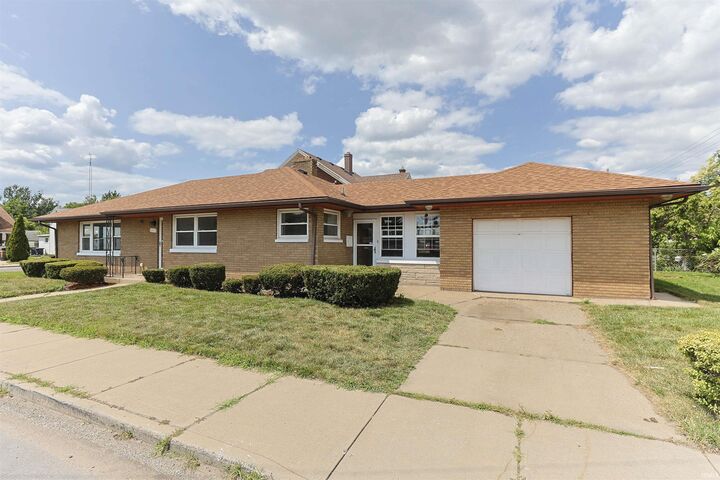 Property Photo:  2321 Huron Street  IN 46619 