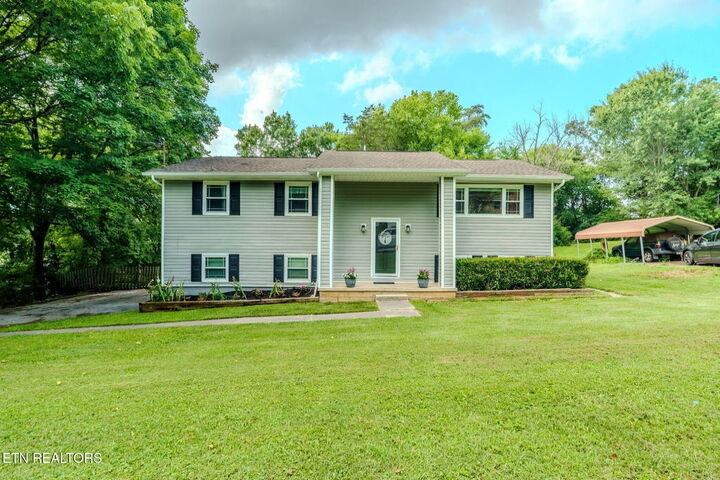 Property Photo: 10809 Ashford Drive TN 37934