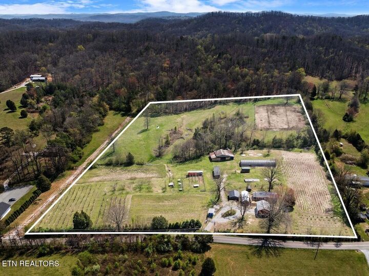 Property Photo: 1247 Post Oak Valley Rd TN 37854
