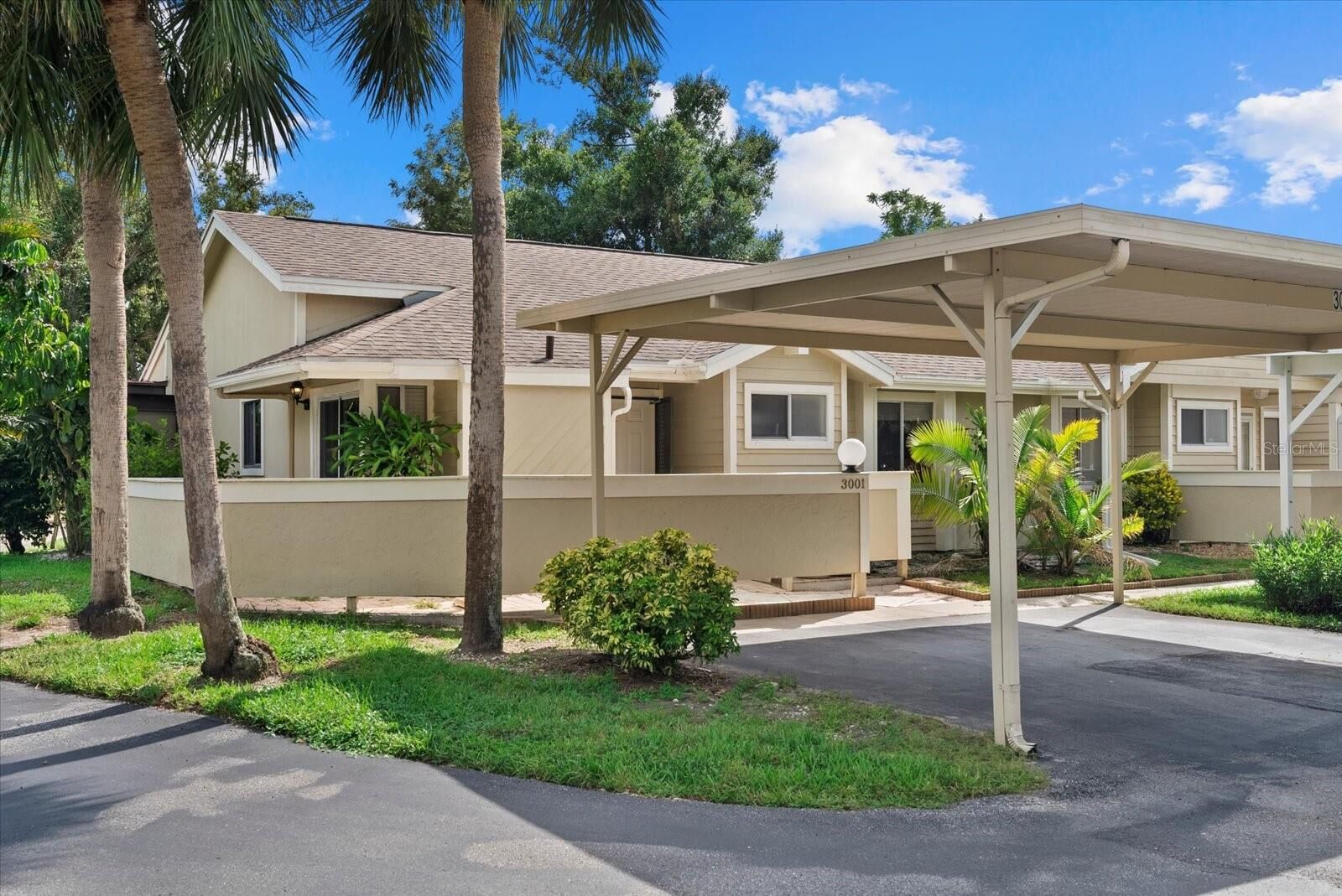 Property Photo:  3001 Seawind Circle 10C  FL 34293 