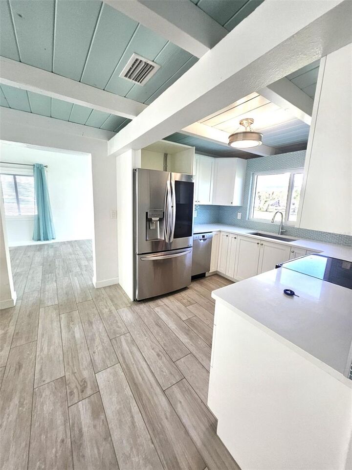Property Photo:  360 W Fray Street  FL 34223 