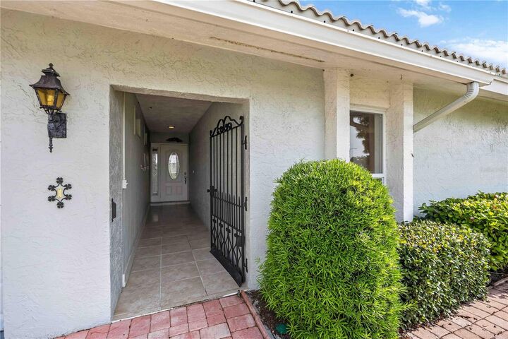 Property Photo:  6510 11th Avenue W  FL 34209 