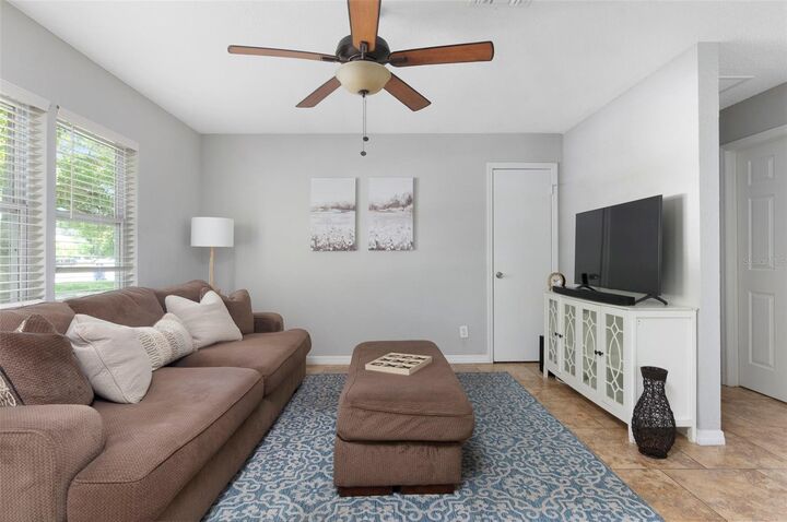 Property Photo: 1744 26th Avenue N FL 33713