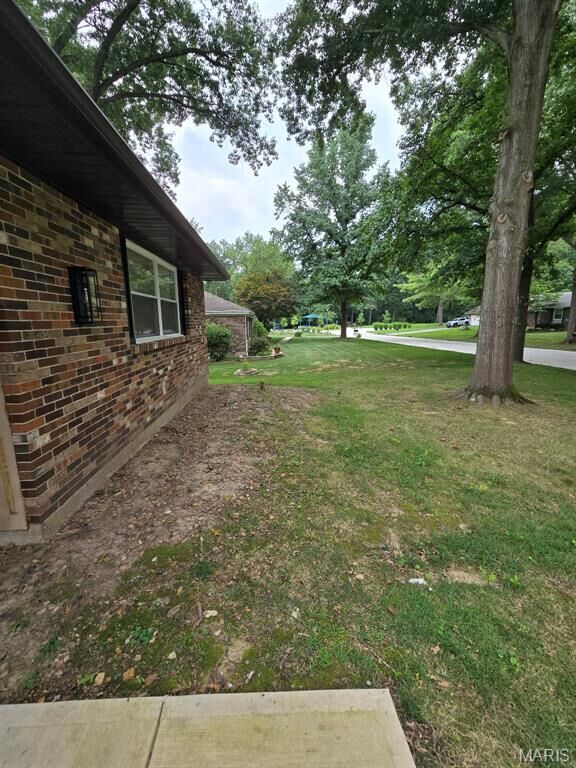 Property Photo: 1040 Bridgeport Drive MO 63011
