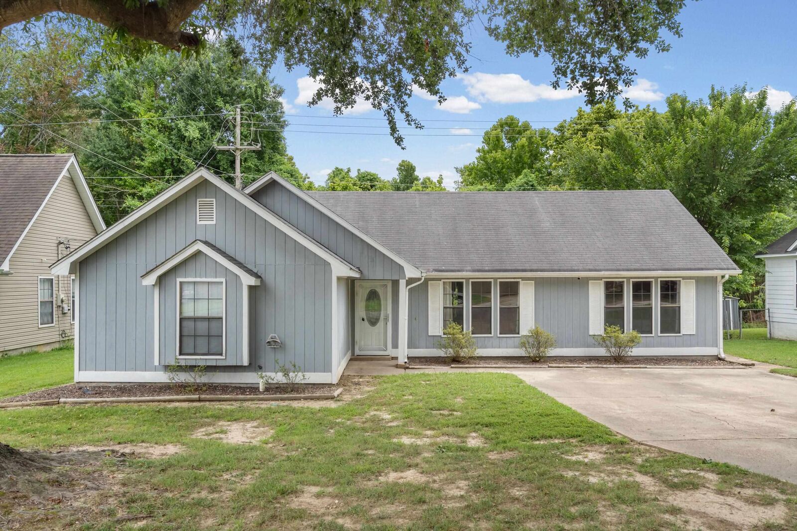 Property Photo:  7802 Tumbling Creek Dr  TN 38053 