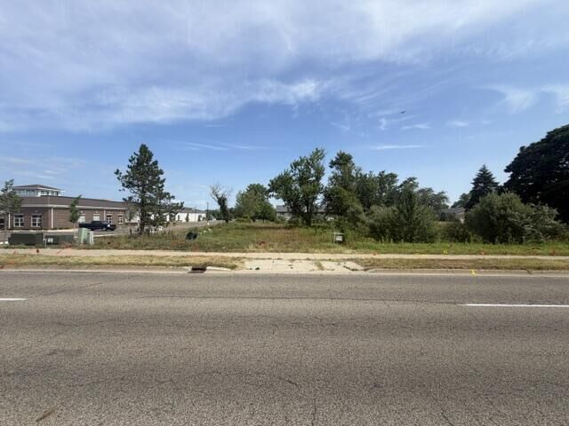 Property Photo:  941 E 16th Street  MI 49423 
