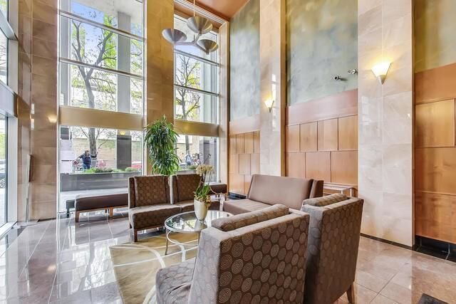 Property Photo:  1122 N Clark Street 2505  IL 60610 