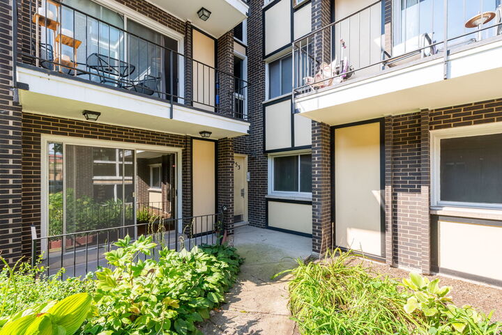 Property Photo:  653 South Boulevard 101S  IL 60302 
