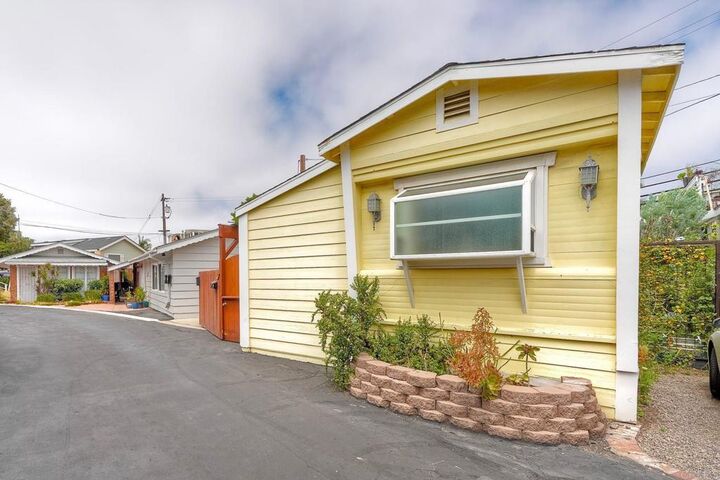 Property Photo:  123 Jasper Street 1  CA 92024 